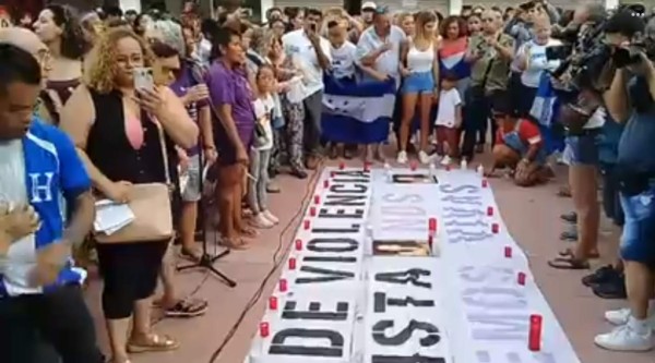 A la marcha se sumaron diferentes grupos feministas de Barcelona.