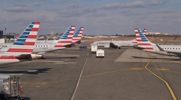 Retrasos en aeropuerto de Nueva York por escasez de personal por el 'shutdown'