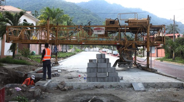 A más de 50,000 vecinos beneficiará bulevar Mackey