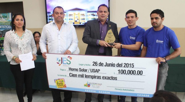 Estudiantes de la Universidad de San Pedro Sula ganan premio JES