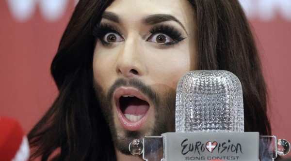 Conchita Wurst, un transexual con barba y un éxito de locura