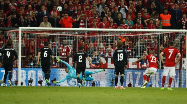 El penal inexistente que falló el Bayern ante Real Madrid