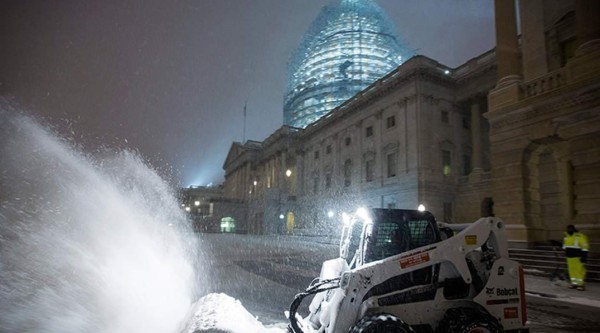 La potente tormenta 'Snowzilla' sepulta al este de EUA bajo la nieve