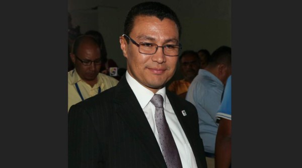 Piden a Zelaya que deje de 'provocar violencia” en el país