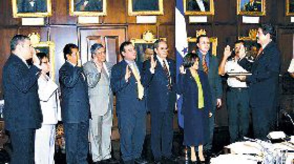 Buscan detener la ola de criminalidad