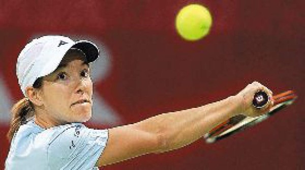 Henin-Hardenne consigue un pase fácil