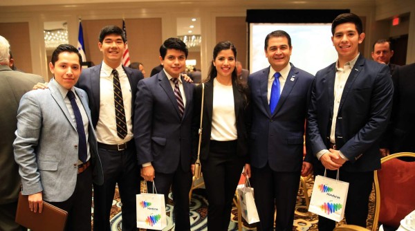 Presidente de Honduras promueve el país ante inversionistas de Dallas
