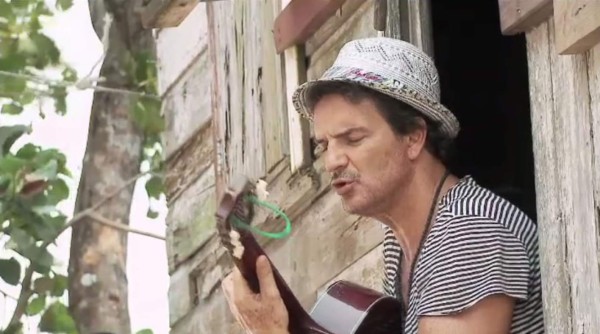 Así fue el detrás de cámara del video de Arjona en Roatán