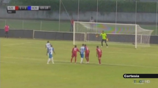 Video: El penal fallado por Leverón ante Belice