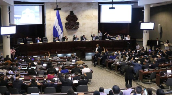 Unah: centros regionales contrarreloj para evitar cancelación