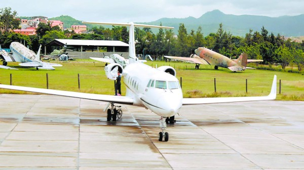 Jet abandonado en Toncontín era 'obsequio para el presidente”