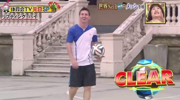 Messsi supera reto e impresiona en Japón