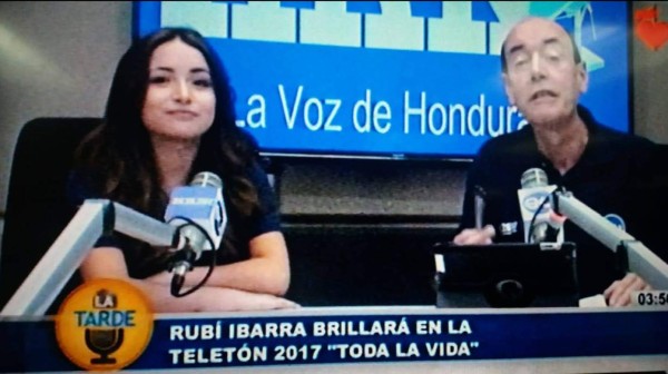 Rubí Ibarra, la quinceañera más famosa, está en Honduras 