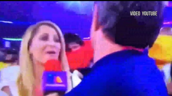 Video: Inés Sainz fue ignorada por el estratega de los Patriots