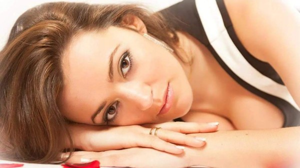 Cantante Joana Sainz García muere en el escenario tras explosión pirotécnica