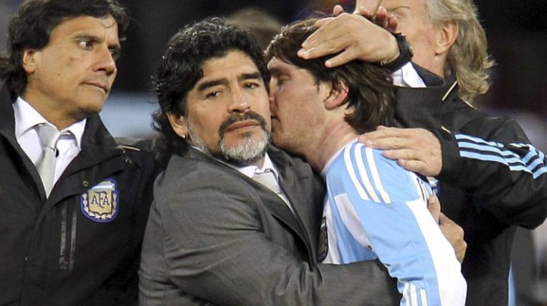 Maradona felicita a Messi aunque no lo haya invitado a la boda