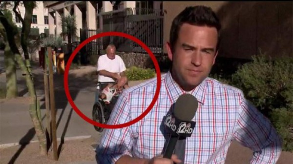 Reportero transmitía en vivo cuando sucedió esto a sus espaldas