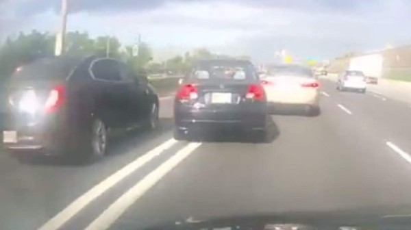 Conductor provoca impactante accidente en Montreal