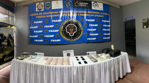 En allanamiento detienen a cuatro personas con dinero y drogas en Choloma