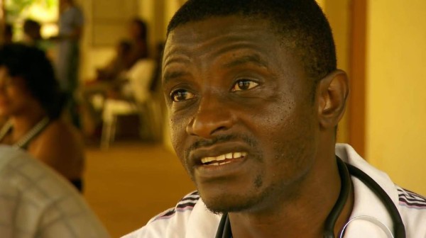 Evacúan en Estados Unidos a enfermo de ébola