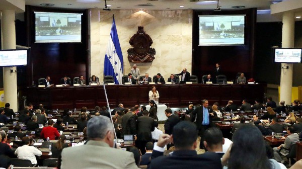 Diputados retoman hoy elección de magistrados de la Corte