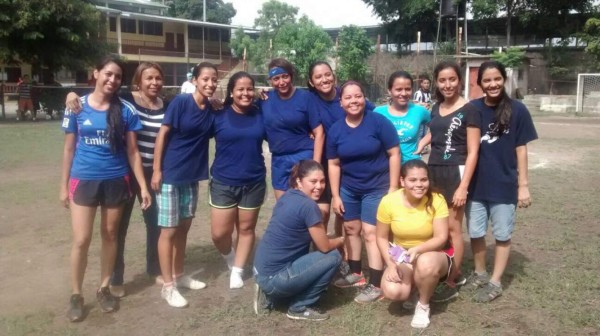 La profe Wendy deja gran vacío entre sus amigos y estudiantes