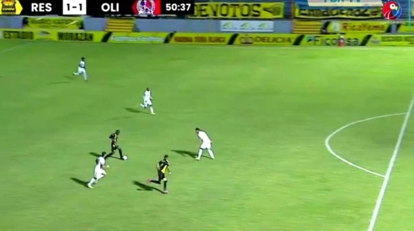 No había posición adelantada de Omar Rosas en el gol anulado al Real España ante Olimpia.