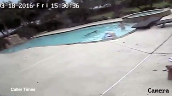 Video: Niña salva a su madre de morir ahogada