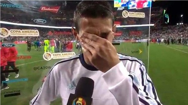 Di María rompe a llorar al hablar de su abuela fallecida