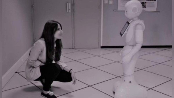 Hondureña, experta en robótica, lidera proyecto de científicos en Londres