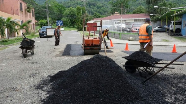 Trabajan en bacheos de diferentes zonas de San Pedro Sula