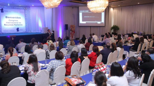 Exhortan a ver como socios estratégicos a los empleados