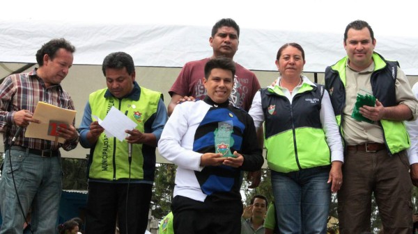 El instituto progreseño Rómulo Durón se roba el show en Guatemala