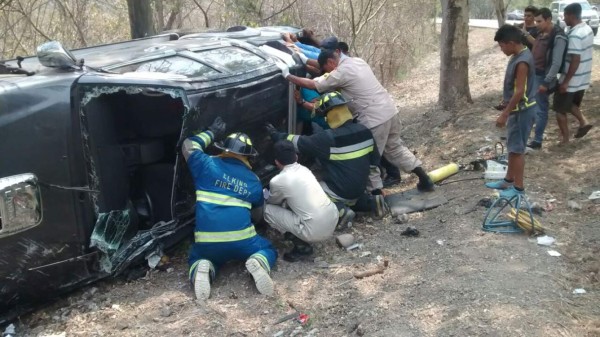Niña muere en accidente en carretera del occidente