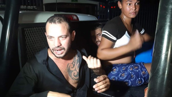 Más de mil migrantes escapan de centro migratorio en Tapachula