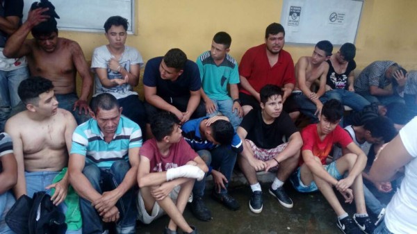 Cinco muertos y más de 100 detenidos en 'viernes negro”