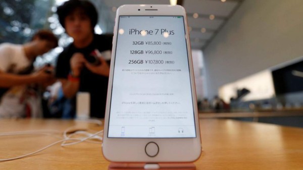 La increíble sorpresa de una joven al comprar un iPhone 7