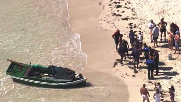 Seis balseros cubanos tocan tierra en Miami Beach