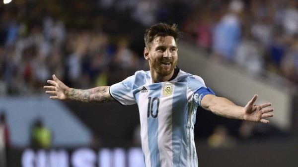 Argentina le reza al 'Messias' en su hora más dramática