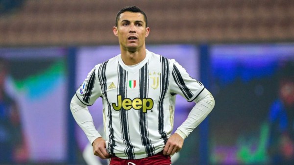 Cristiano Ronaldo expresa su enfado: No puedo permitir que la gente siga jugando con mi nombre'