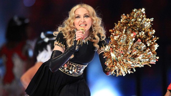 Madonna visita los barrios más pobres de África