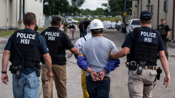 Temor a redadas vuelve a rondar en comunidades inmigrantes de EEUU  