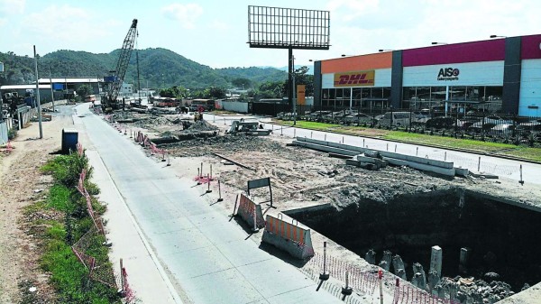 avances de la construcción del intercambiador de la 33 calle