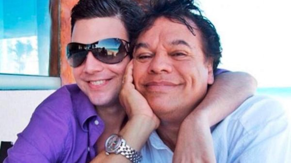 El beso a un narco y los escándalos de Juan Gabriel