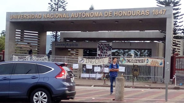 Suspenden las clases en la Unah por toma de estudiantes