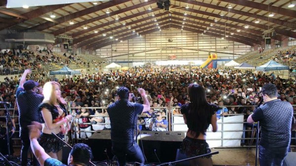 Silver Star, en festival con Belinda