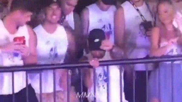 Video: Neymar es captado bailando en el carnaval de Brasil