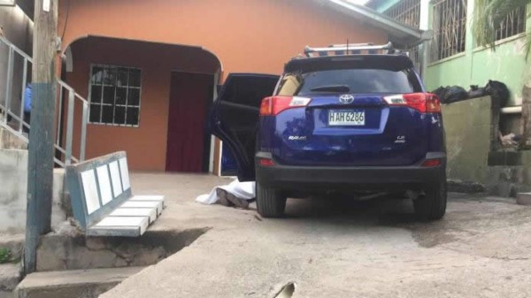 Sicarios en moto acribillan a un joven en Villanueva, Cortés﻿