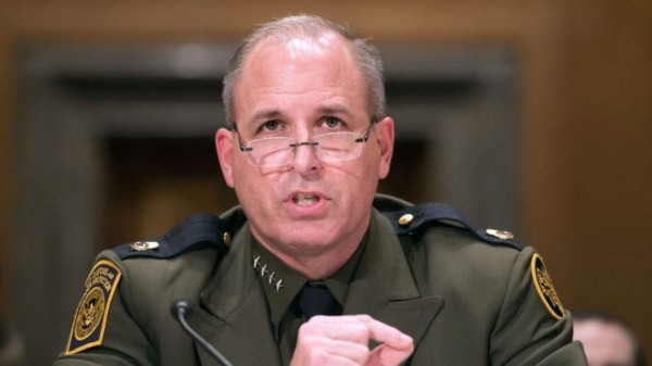 Trump nombra nuevo director de Inmigración, principal aparato de deportación