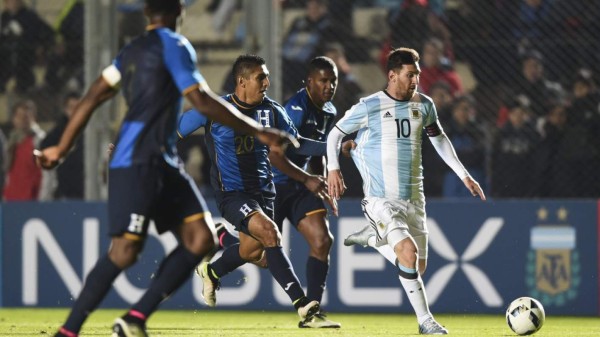 Lionel Messi podría no jugar contra Panamá